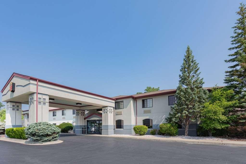 Super 8 By Wyndham Marysville/Port Huron Area Esterno foto