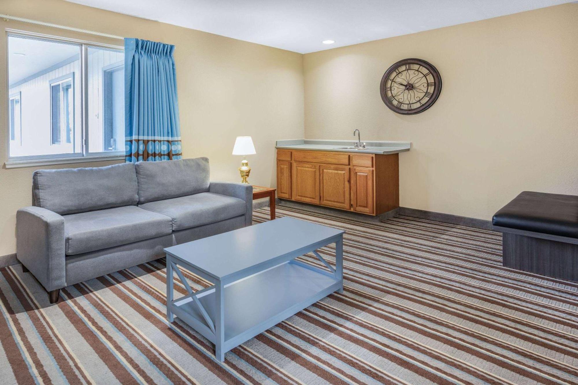 Super 8 By Wyndham Marysville/Port Huron Area Esterno foto